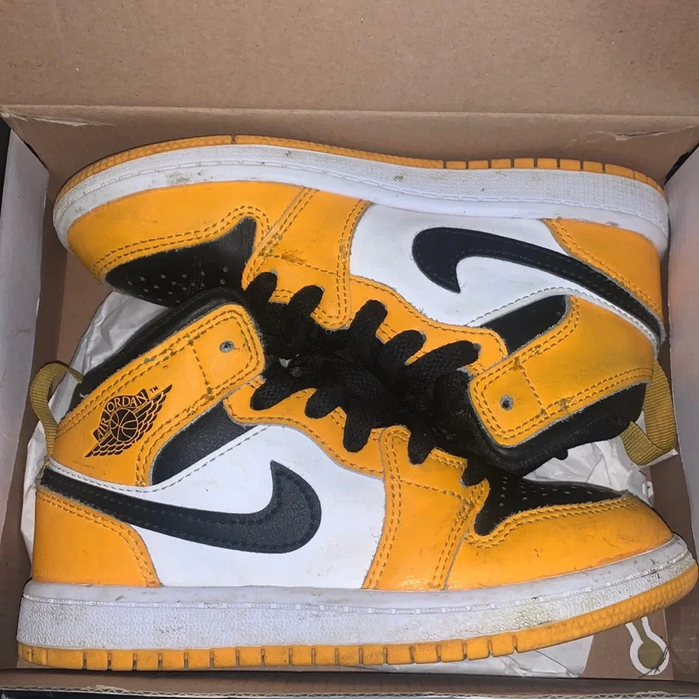 Jordan 1 Mid (PS) - Picture 1 of 3